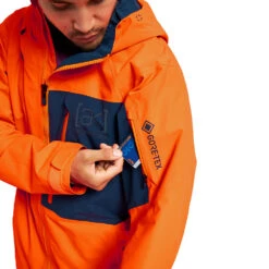 Burton [ak] Gore-Tex Cyclic Schneejacke Clownfish Orange/Dress Blue Herren -Skiausrüstung burton ak gore tex cyclic jacket 10002108802 01 gross