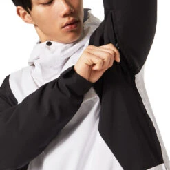 Oakley TNP TBT Insulated Snowboardjacke White/Blackout Herren -Skiausrüstung oakley tnp tbt foa403652 10f white 03 gross